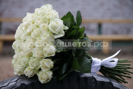 Букет из 31 розы "Белые розы"